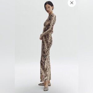 STELLA MCCARTNEY H&M
SNAKESKIN-PRINT MESH DRESS